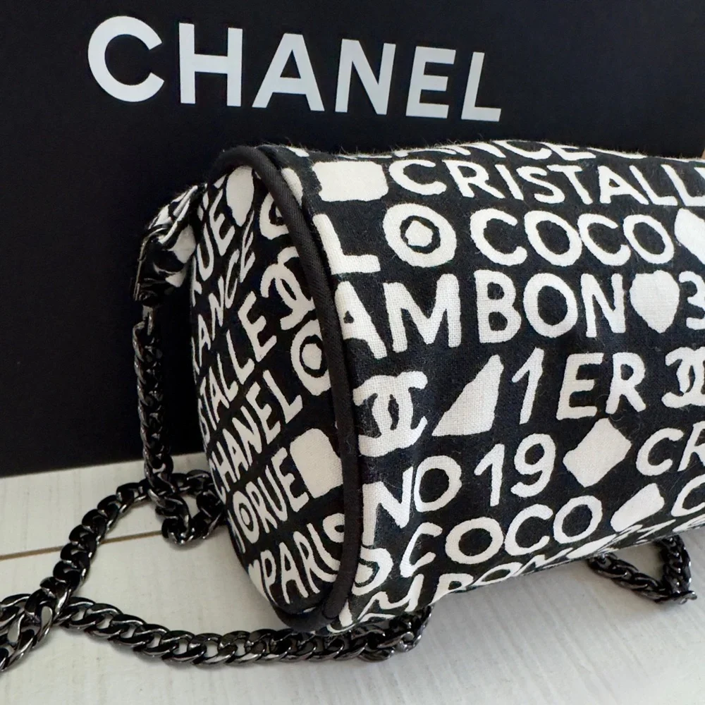 Chanel By the Sea Makeup Cosmetic Crossbody Bag - Picture 5 of 10